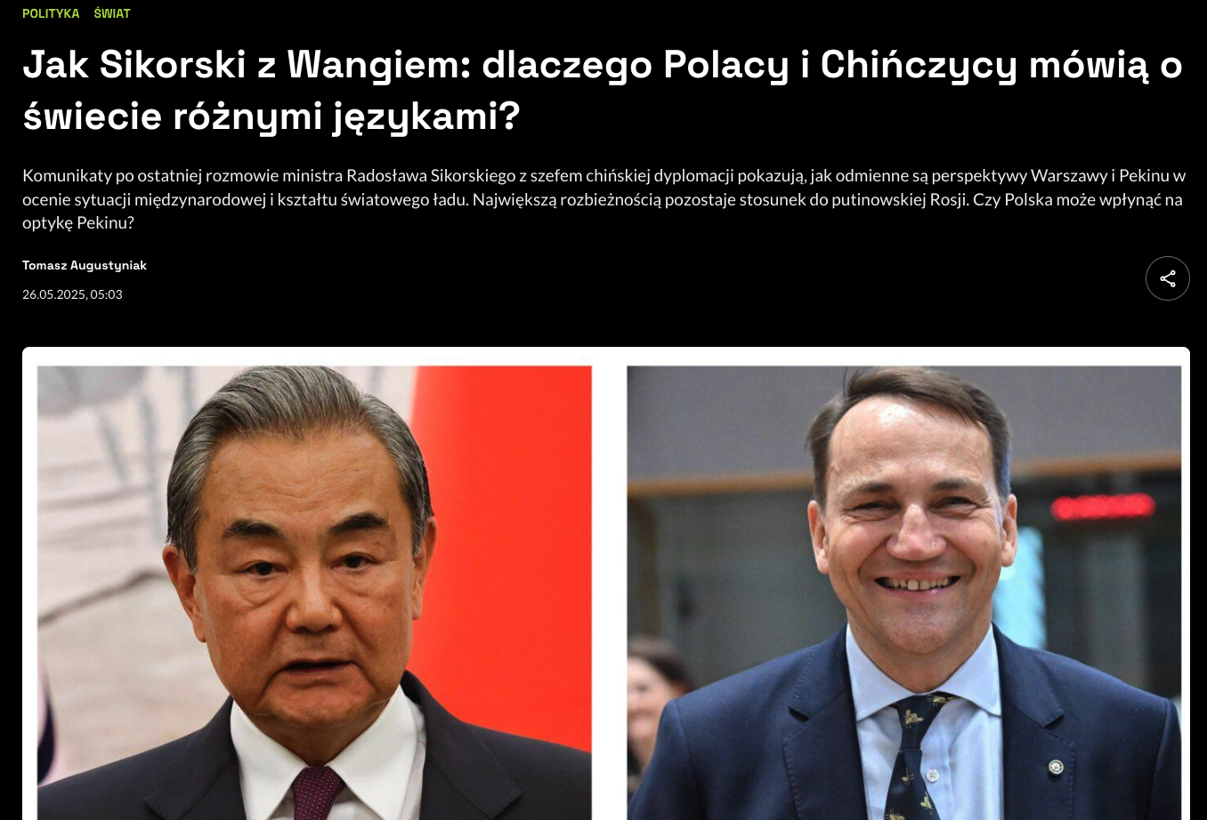 Zrzut ekranu strony portalu XYZ z zdjęciem przedstawiającym Wang Yi oraz Radosława Sikorskiego