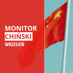 Tekst "Monitor Chiński wrzesień" na czerwonym tle, a obok flaga Chin