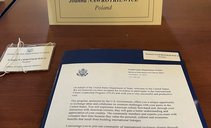 Plaque, identification badge and welcome letter for IVPL 2026