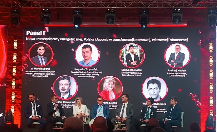 Bussiness Forum HIKARI panel