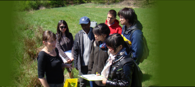 Studenci na badaniach terenowych/Students on field research